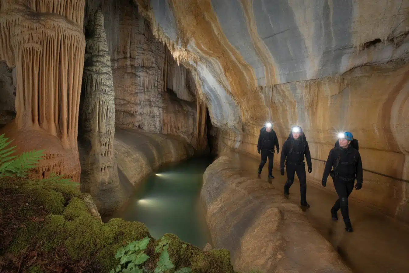 https://lequincy.fr/wp content/uploads/speleologie dordogne
